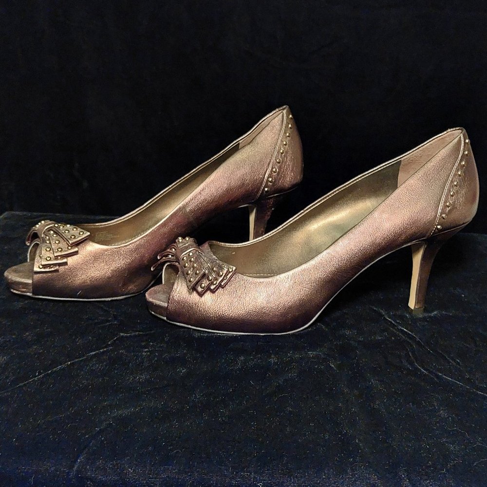 Vince Camuto Pump/Sandal platform 8.5 EUC